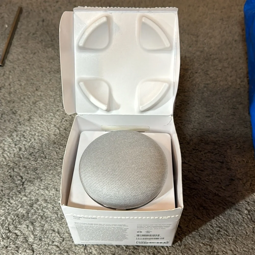 Google Home Mini- open box never been set up or used!